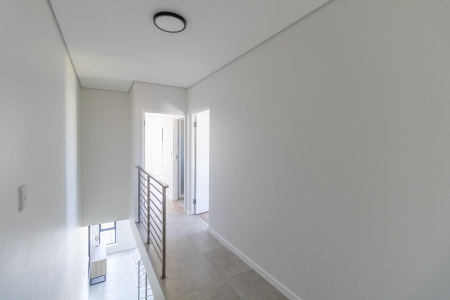 3 Bedroom Property for Sale in Honeydew Country Estate Western Cape